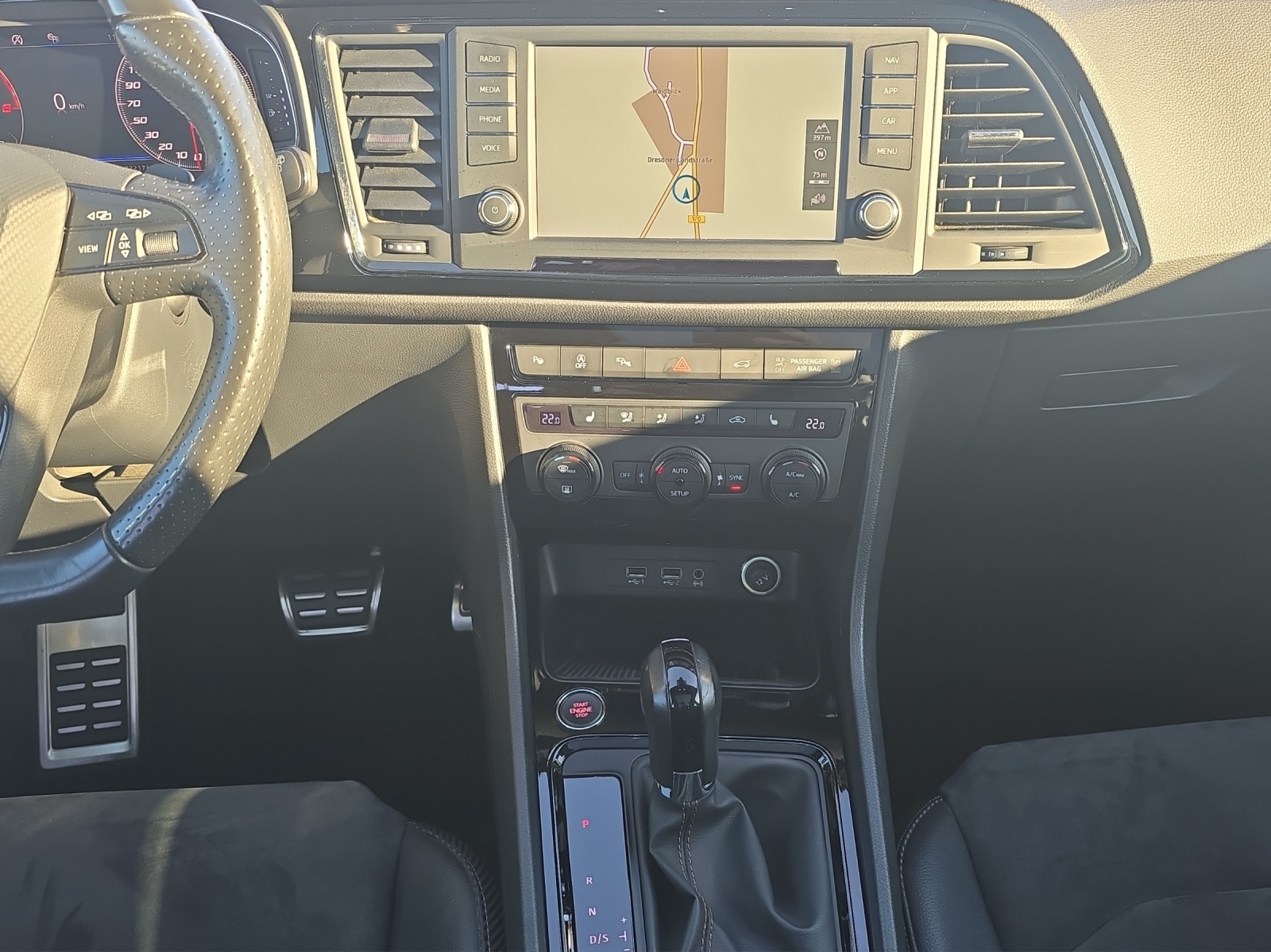 Fahrzeugabbildung CUPRA Ateca Basis 4Drive Klimatronik LM Panoramadach