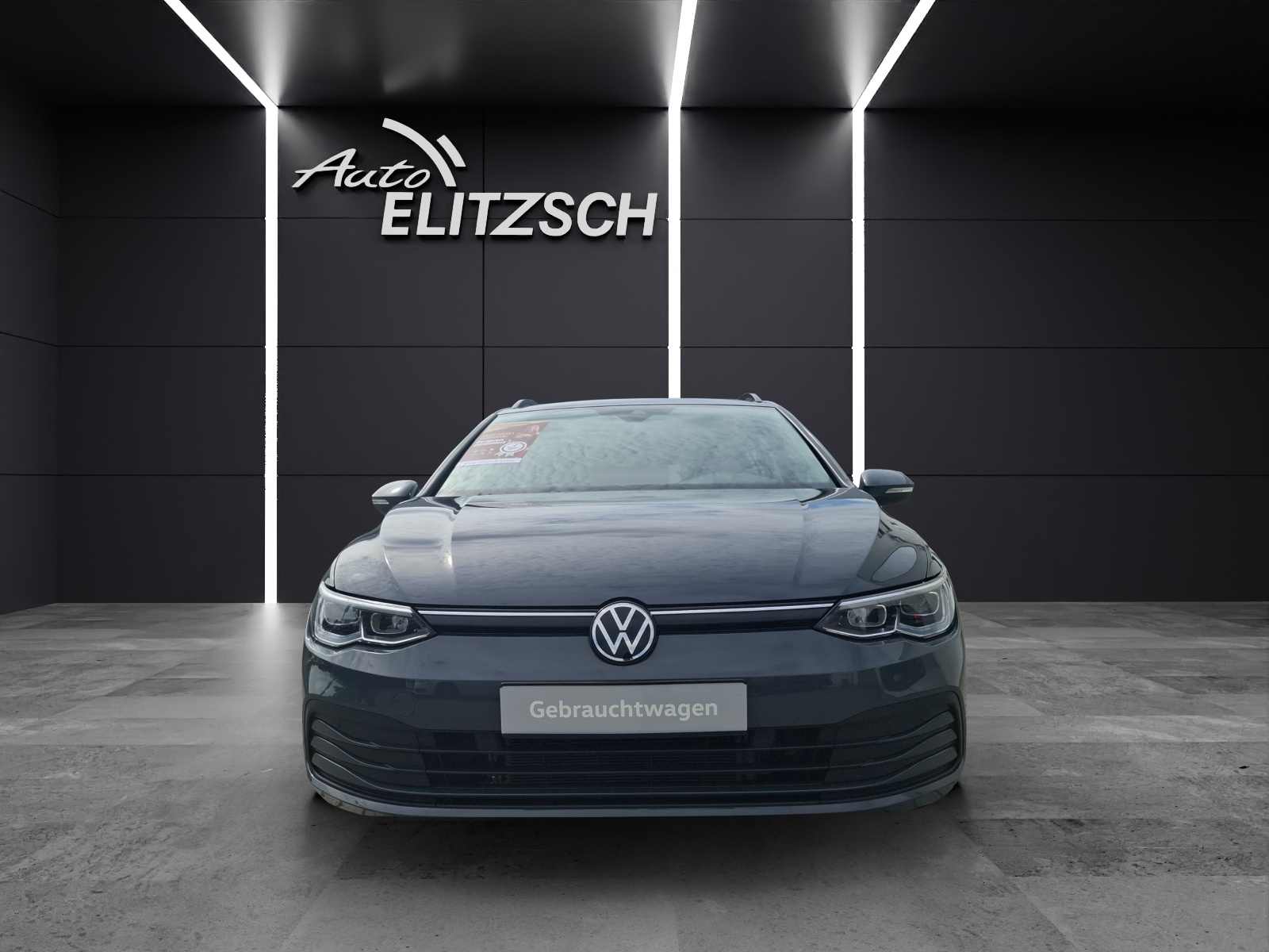 Fahrzeugabbildung Volkswagen Golf VIII Variant eTSI Life DSG LED+ Navi STHZ ACC PDC SHZ