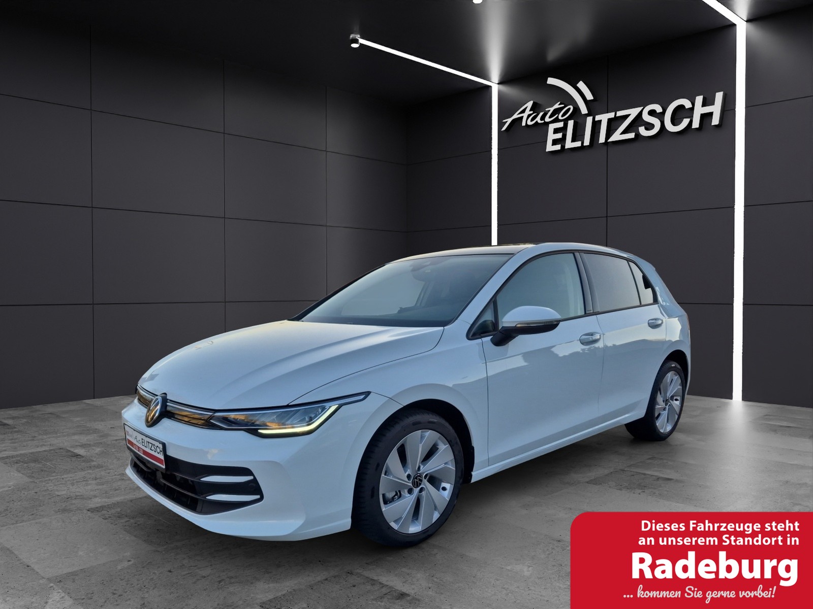 Volkswagen Golf VIII Life TSI LED ACC AHK PANO SHZ