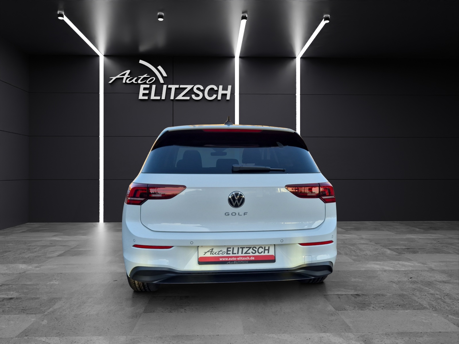 Fahrzeugabbildung Volkswagen Golf VIII Life TSI LED ACC AHK PANO SHZ