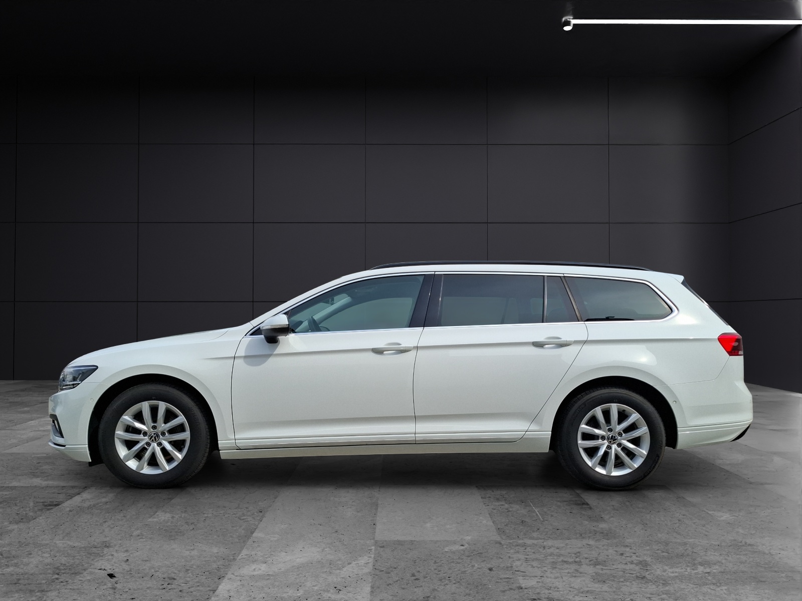 Fahrzeugabbildung Volkswagen Passat Variant TDI Business DSG LED AHK Navi AID ACC RFK SH
