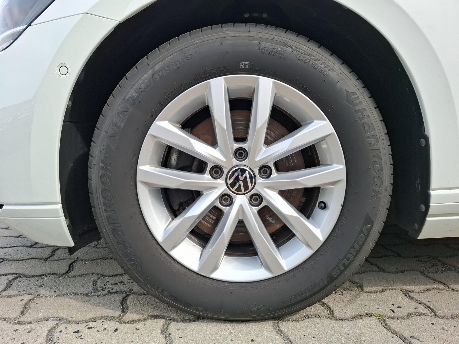Fahrzeugabbildung Volkswagen Passat Variant TDI Business DSG LED AHK Navi AID ACC RFK SH