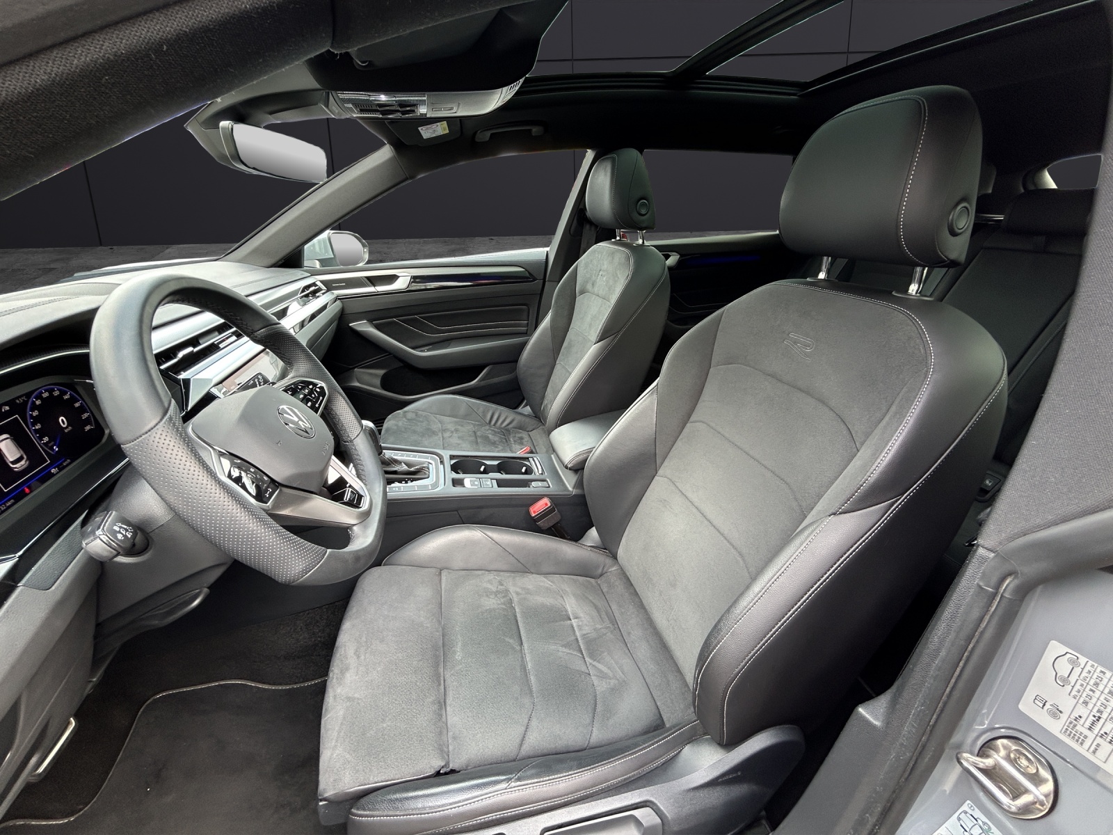 Fahrzeugabbildung Volkswagen Arteon SB R-Line TSI 4M DSG IQ.Light ACC 19