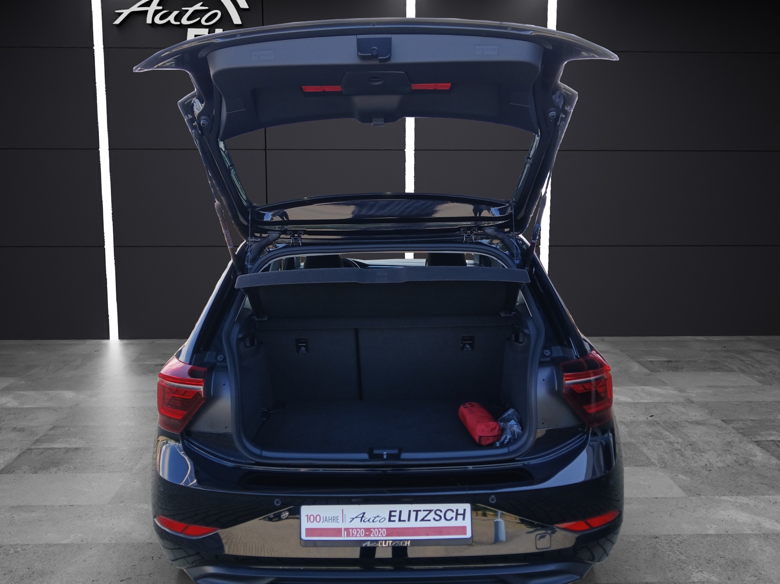 Fahrzeugabbildung Volkswagen Polo TSI Style DSG Matrix Navi AID ACC PDC SH