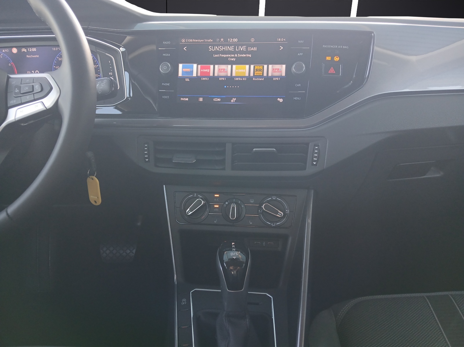 Fahrzeugabbildung Volkswagen Polo TSI Style DSG Matrix Navi AID ACC PDC SH