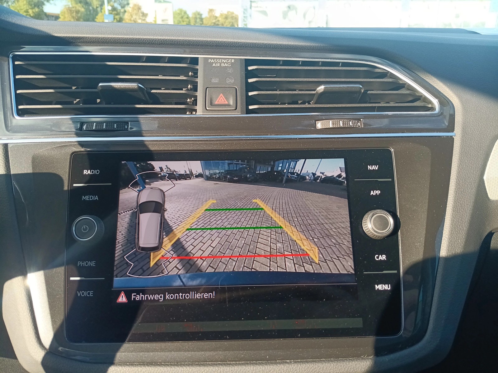 Fahrzeugabbildung Volkswagen Tiguan TSI Move DSG Matrix Navi AID ACC RFK SH