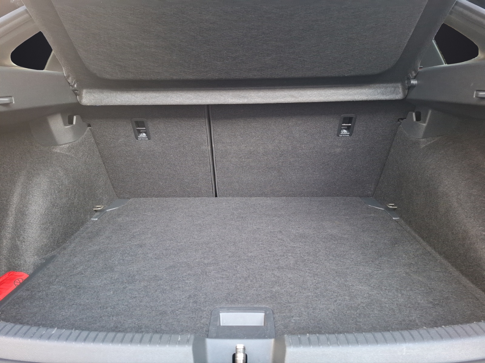 Fahrzeugabbildung Volkswagen Taigo R-line DSG MATRIX ACC AID NAVI 17