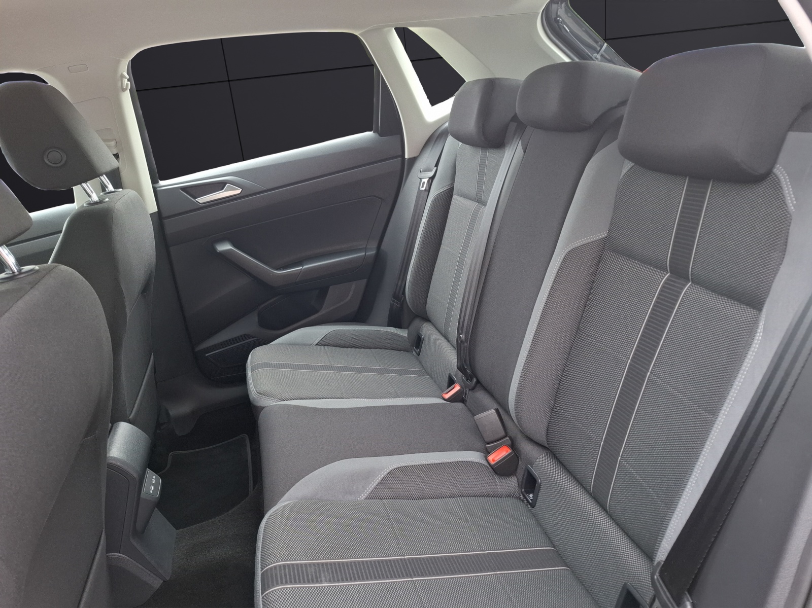 Fahrzeugabbildung Volkswagen Polo TSI Style DSG Matrix ACC Park-Assist SH LM