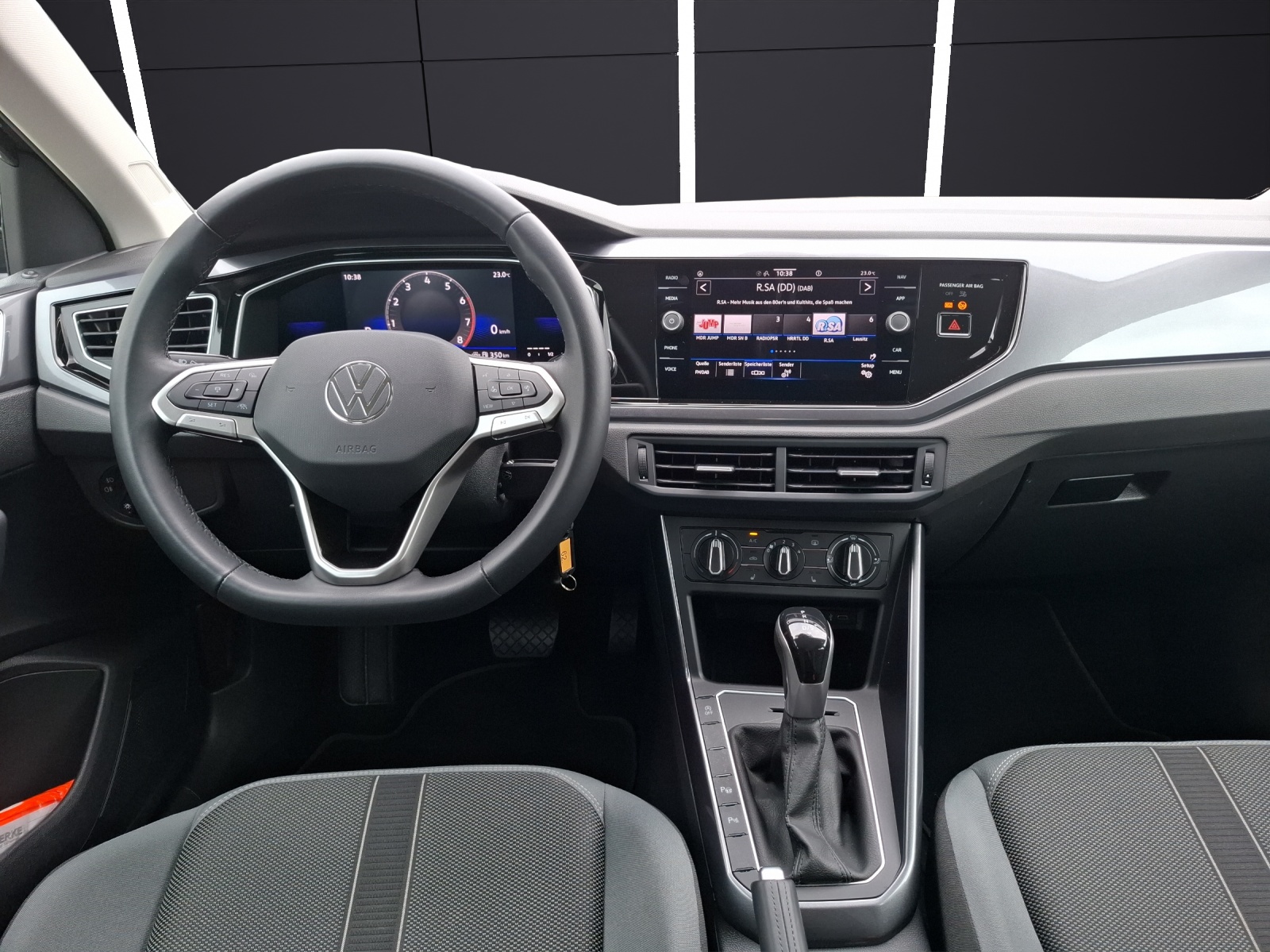 Fahrzeugabbildung Volkswagen Polo TSI Style DSG Matrix ACC Park-Assist SH LM