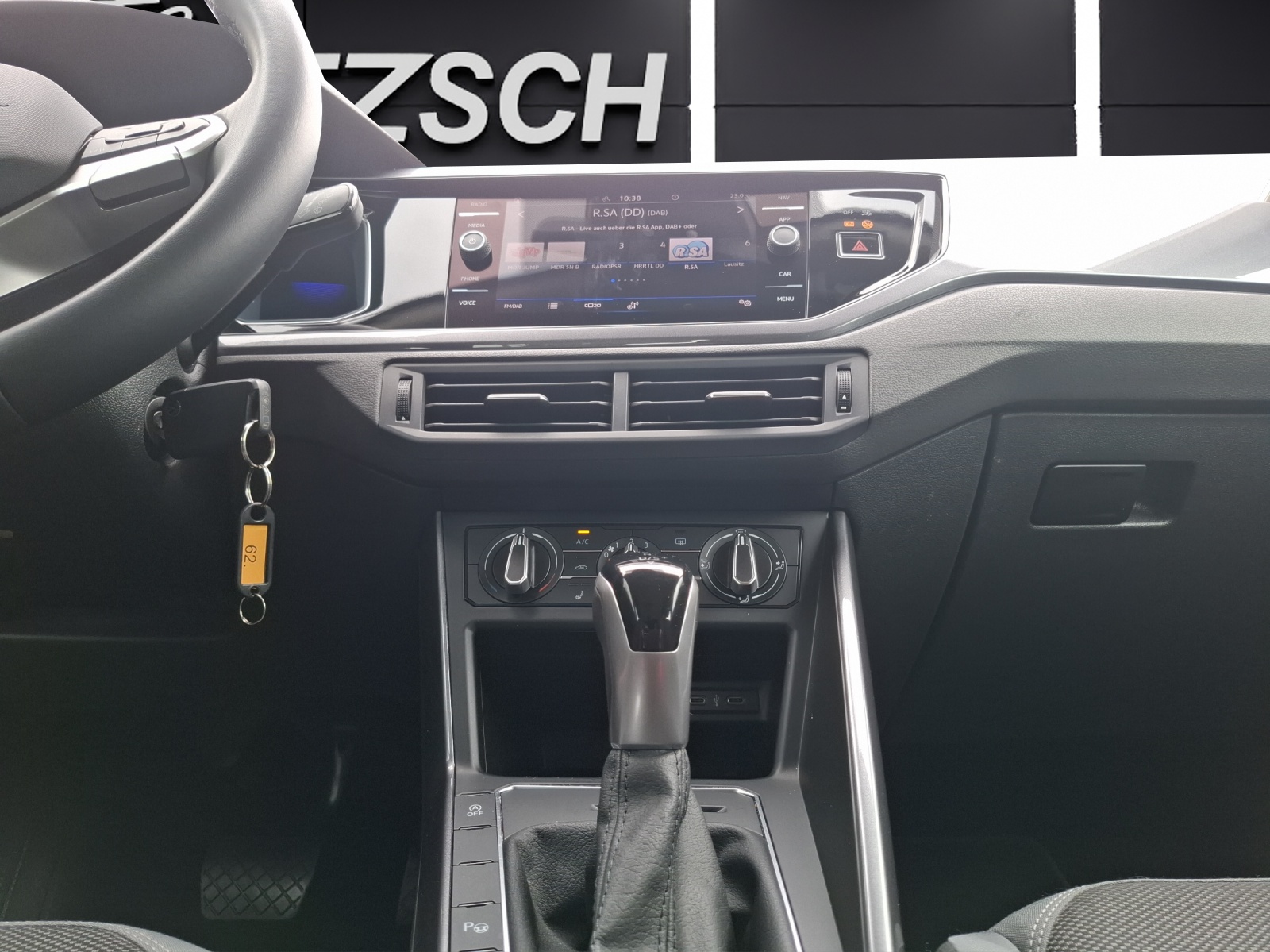 Fahrzeugabbildung Volkswagen Polo TSI Style DSG Matrix ACC Park-Assist SH LM