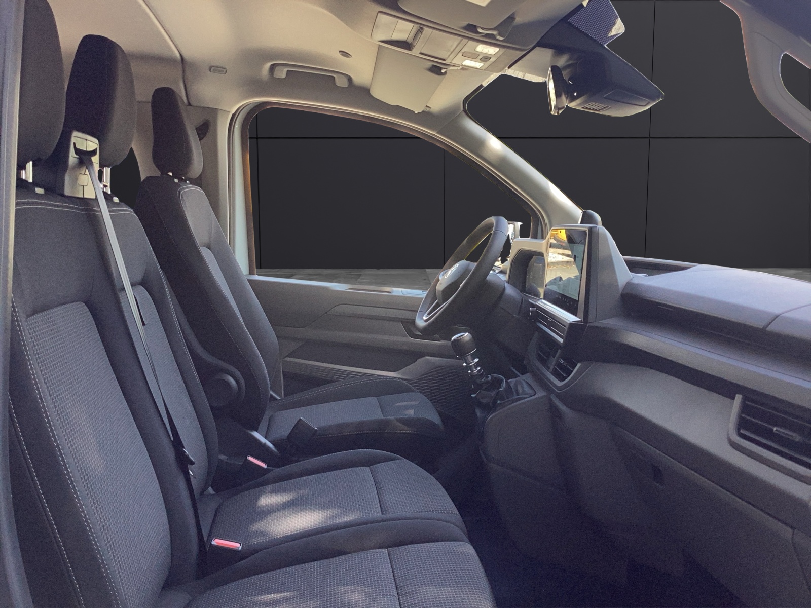 Fahrzeugabbildung Volkswagen T7 Transporter Kombi TDI 110 kW LR AHK KLIMA ASSISTENZP. PLUS