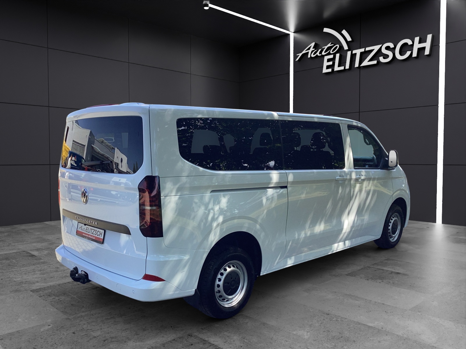 Fahrzeugabbildung Volkswagen T7 Transporter Kombi TDI 110 kW LR AHK KLIMA ASSISTENZP. PLUS