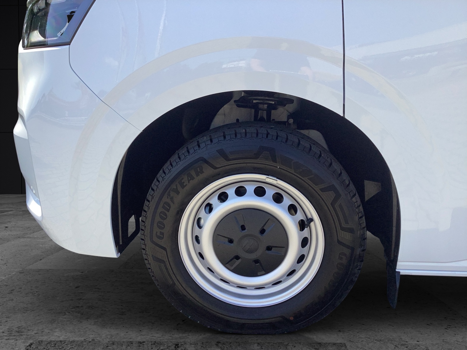 Fahrzeugabbildung Volkswagen T7 Transporter Kombi TDI 110 kW LR AHK KLIMA ASSISTENZP. PLUS