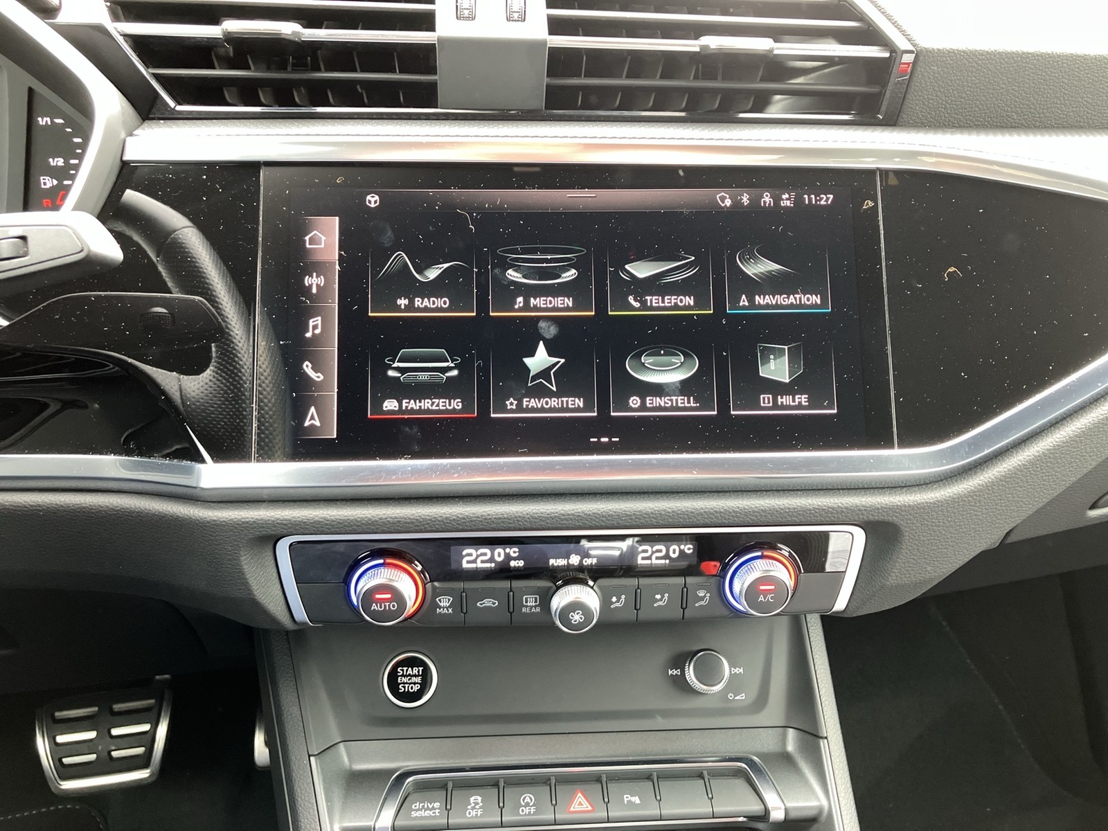 Fahrzeugabbildung Audi Q3 Sportback 45 TFSI quattro S line LED Navi ACC