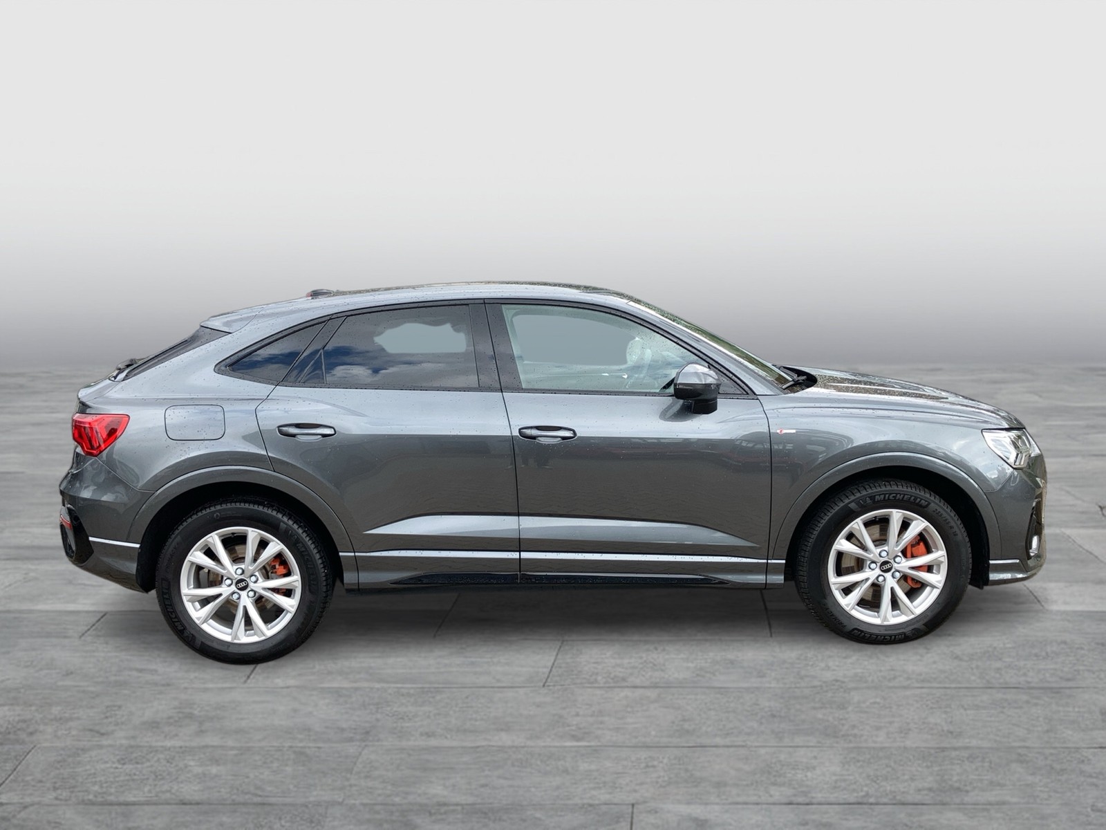 Fahrzeugabbildung Audi Q3 Sportback 45 TFSI quattro S line LED Navi ACC