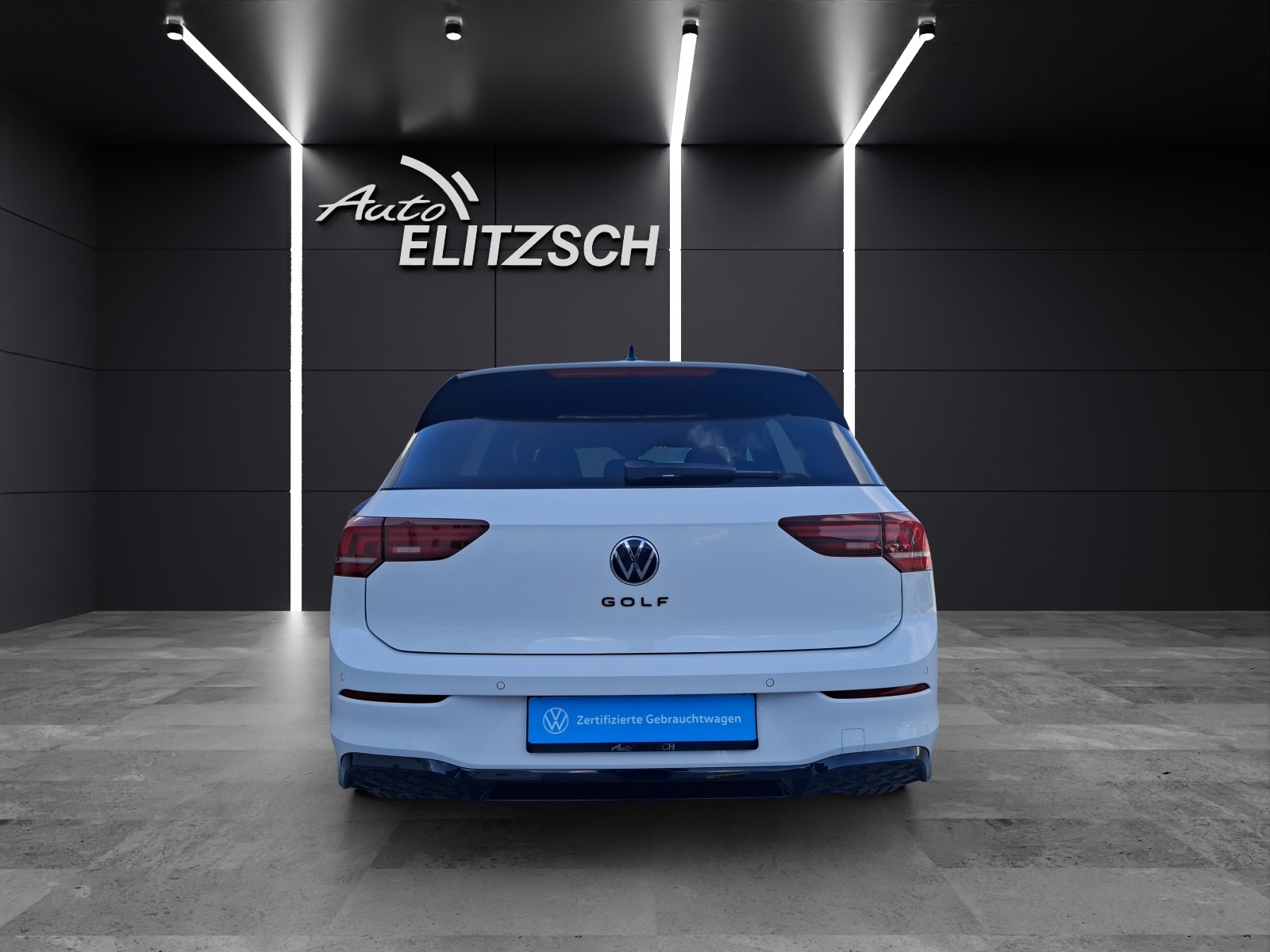 Fahrzeugabbildung Volkswagen Golf VIII TSI R-Line Standhzg. LEDplus APP H&K AID ACC RFK SH