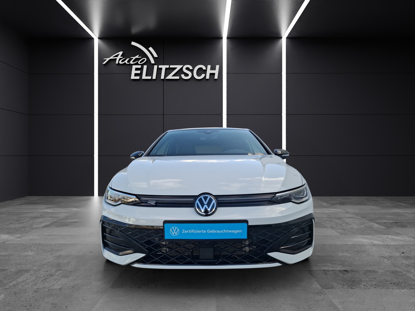 Fahrzeugabbildung Volkswagen Golf VIII TSI R-Line Standhzg. LEDplus APP H&K AID ACC RFK SH