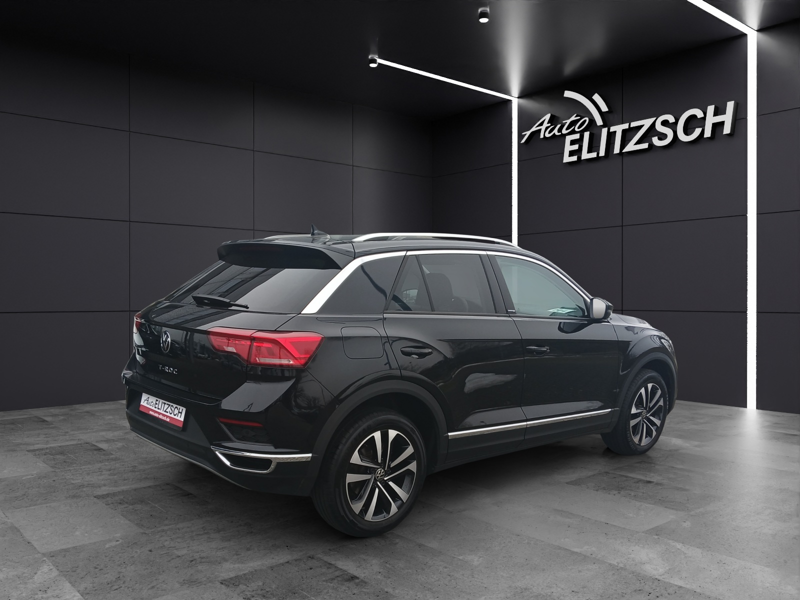 Fahrzeugabbildung Volkswagen T-Roc TSI United LED Navi ACC PDC SH 17