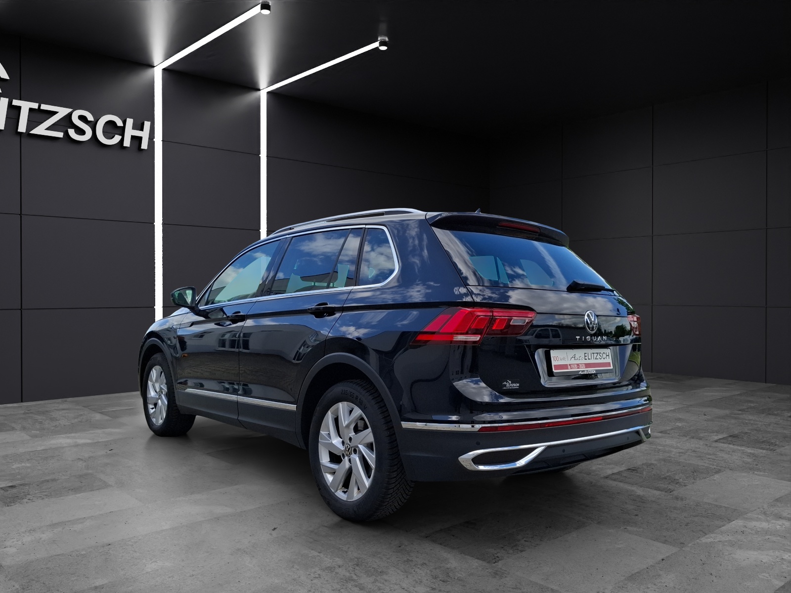 Fahrzeugabbildung Volkswagen Tiguan TDI Elegance DSG Matrix Navi AID ACC PDC SH LM
