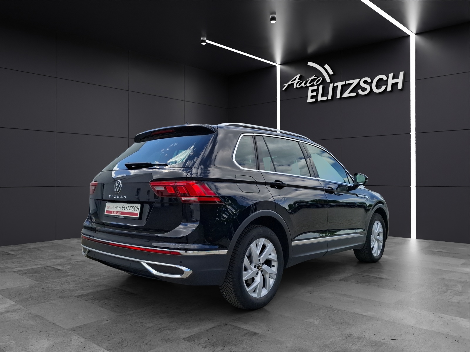 Fahrzeugabbildung Volkswagen Tiguan TDI Elegance DSG Matrix Navi AID ACC PDC SH LM