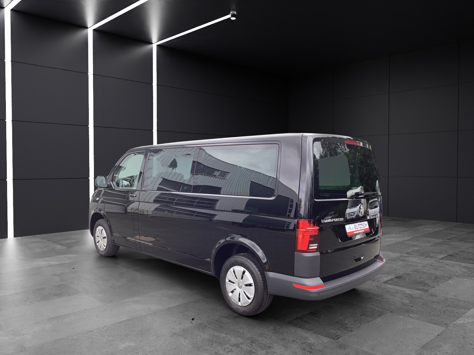 Fahrzeugabbildung Volkswagen T6 Kombi T6.1 TDI 9 Sitze LR LED SITZH. REAR VIEW PDK VORB.