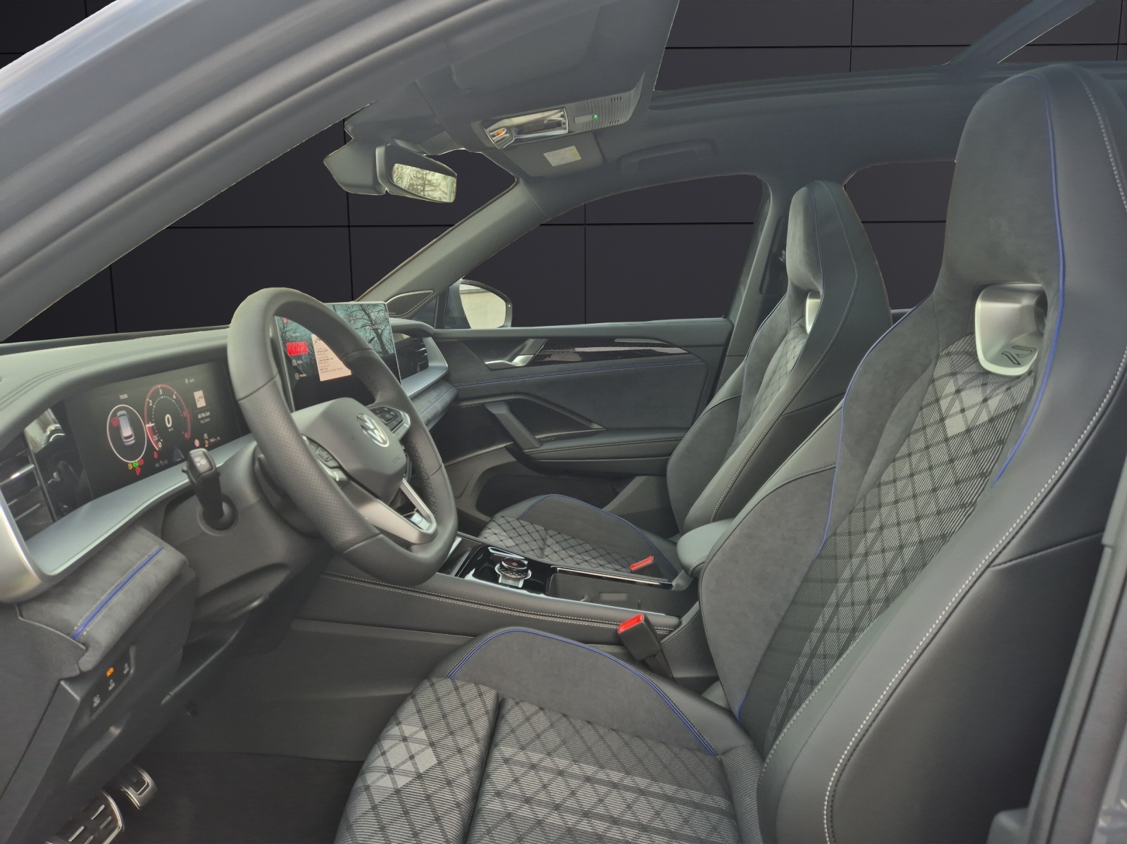 Fahrzeugabbildung Volkswagen Tayron 2.0 TDI 4M R-Line AHK PANO IQ-LED NAVI