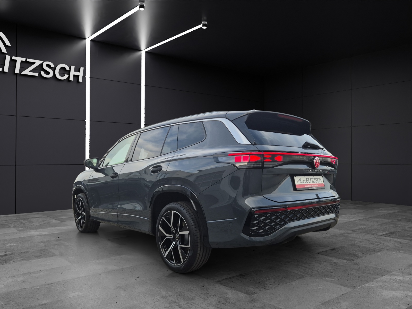 Fahrzeugabbildung Volkswagen Tayron 2.0 TDI 4M R-Line AHK PANO IQ-LED NAVI