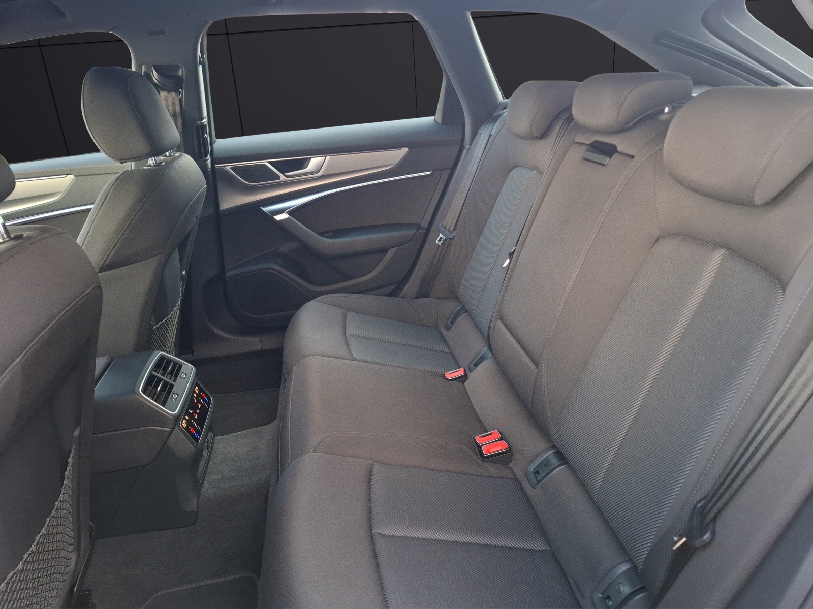 Fahrzeugabbildung Audi A6 Avant 40 TDI sport quattro S-tronic LED Navi AVC ACC RFK SH 19