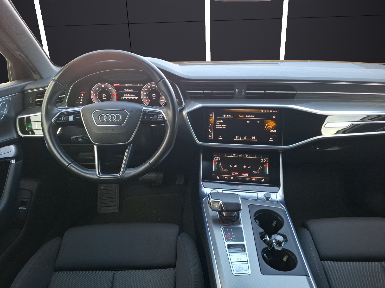 Fahrzeugabbildung Audi A6 Avant 40 TDI sport quattro S-tronic LED Navi AVC ACC RFK SH 19