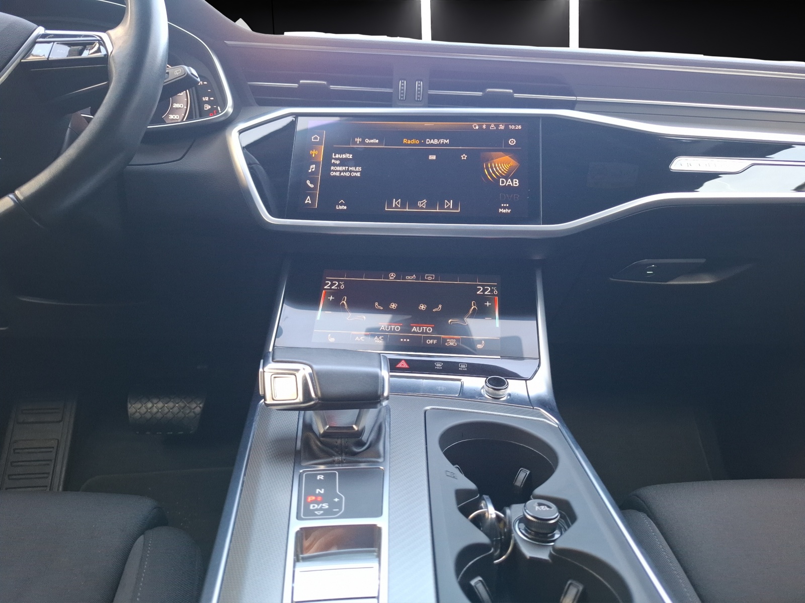 Fahrzeugabbildung Audi A6 Avant 40 TDI sport quattro S-tronic LED Navi AVC ACC RFK SH 19