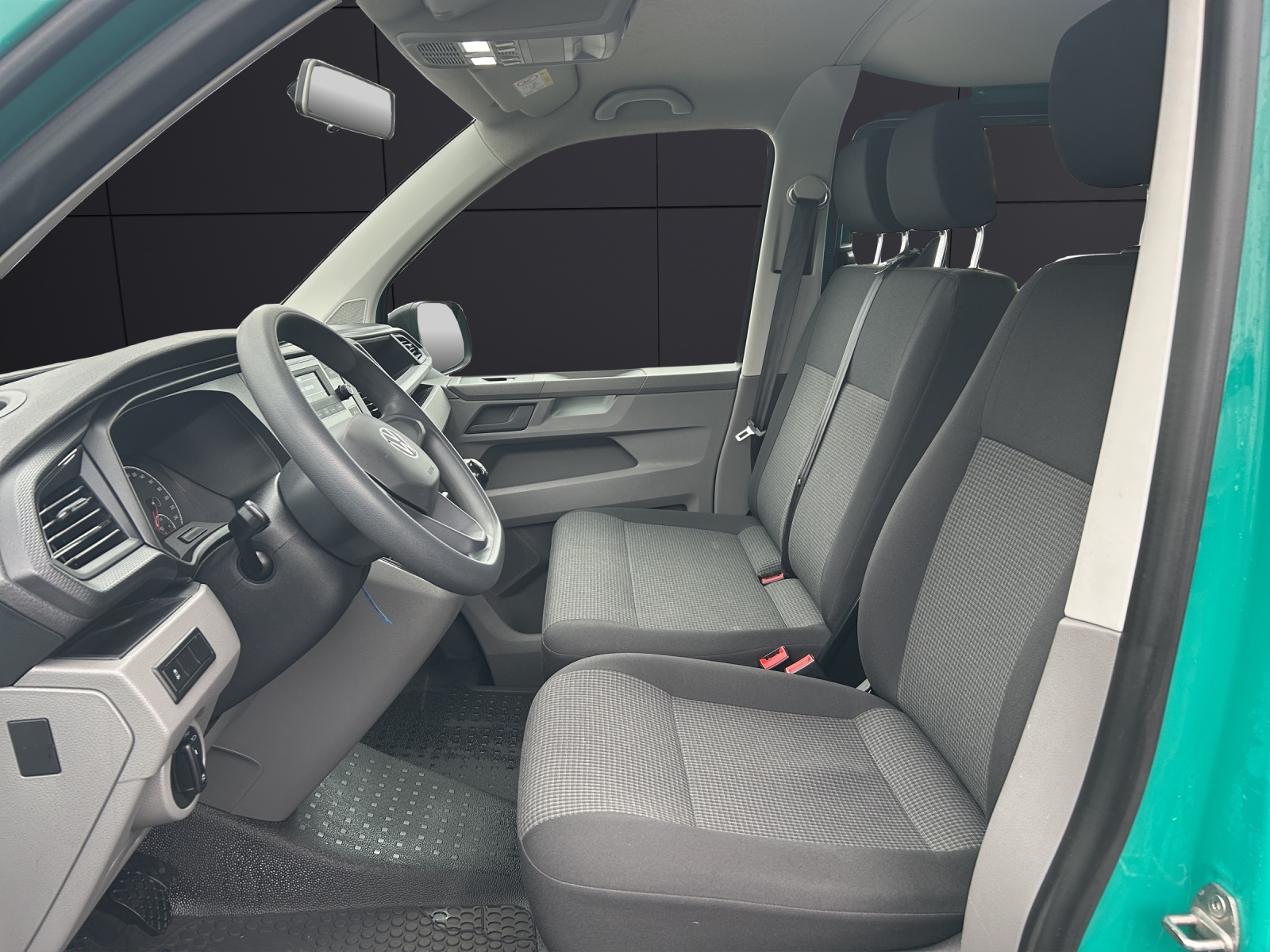 Fahrzeugabbildung Volkswagen T6 Kombi T6.1 TDI 9-Sitzer LR AHK PDC DAB+ Klima Start/Stop