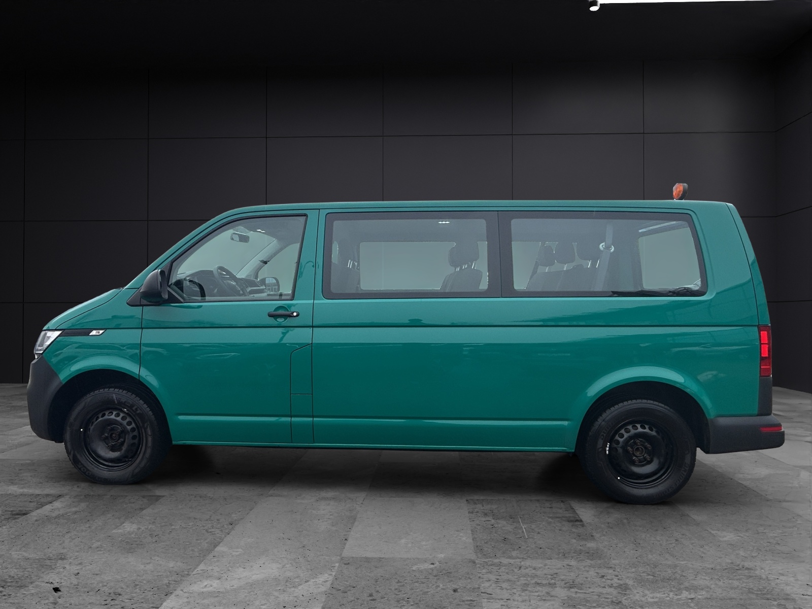 Fahrzeugabbildung Volkswagen T6 Kombi T6.1 TDI 9-Sitzer LR AHK PDC DAB+ Klima Start/Stop