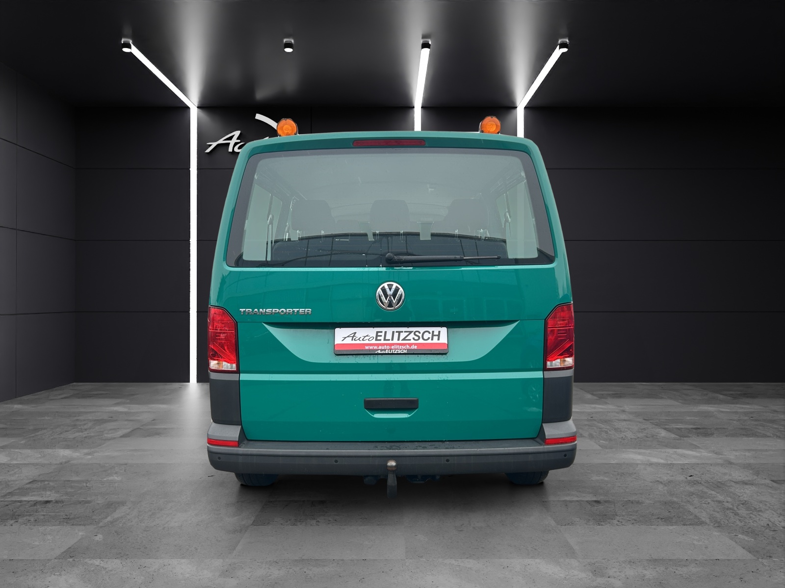 Fahrzeugabbildung Volkswagen T6 Kombi T6.1 TDI 9-Sitzer LR AHK PDC DAB+ Klima Start/Stop