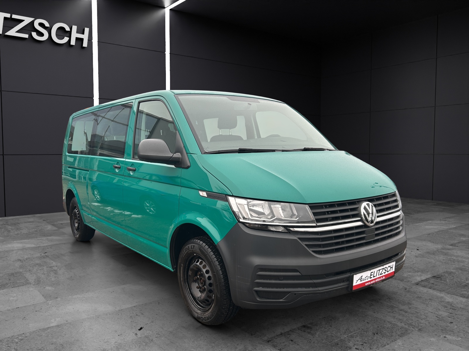 Fahrzeugabbildung Volkswagen T6 Kombi T6.1 TDI 9-Sitzer LR AHK PDC DAB+ Klima Start/Stop