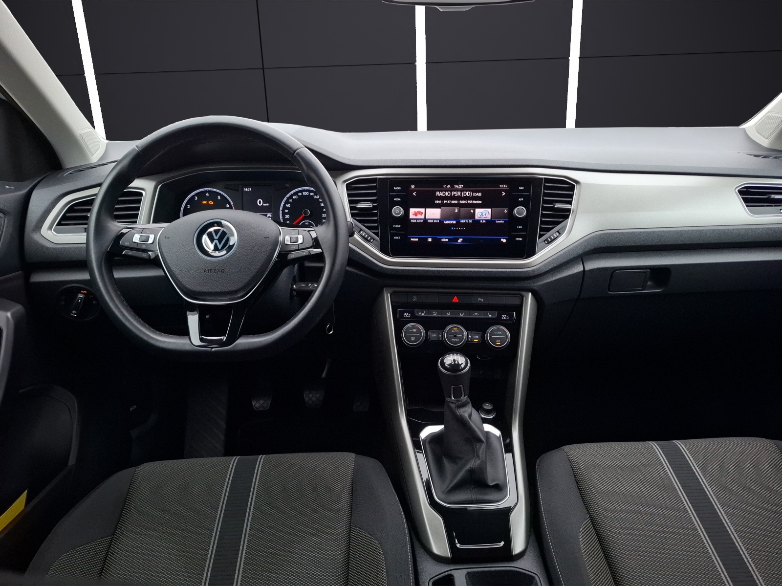 Fahrzeugabbildung Volkswagen T-Roc TSI Style LED AHK ACC Kamera Navi