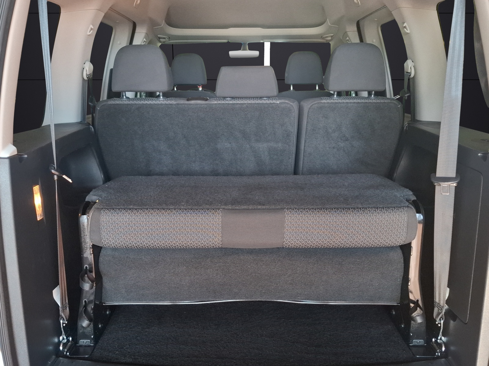 Fahrzeugabbildung Volkswagen Caddy Kombi TSI Trendline Klima GRA PDC