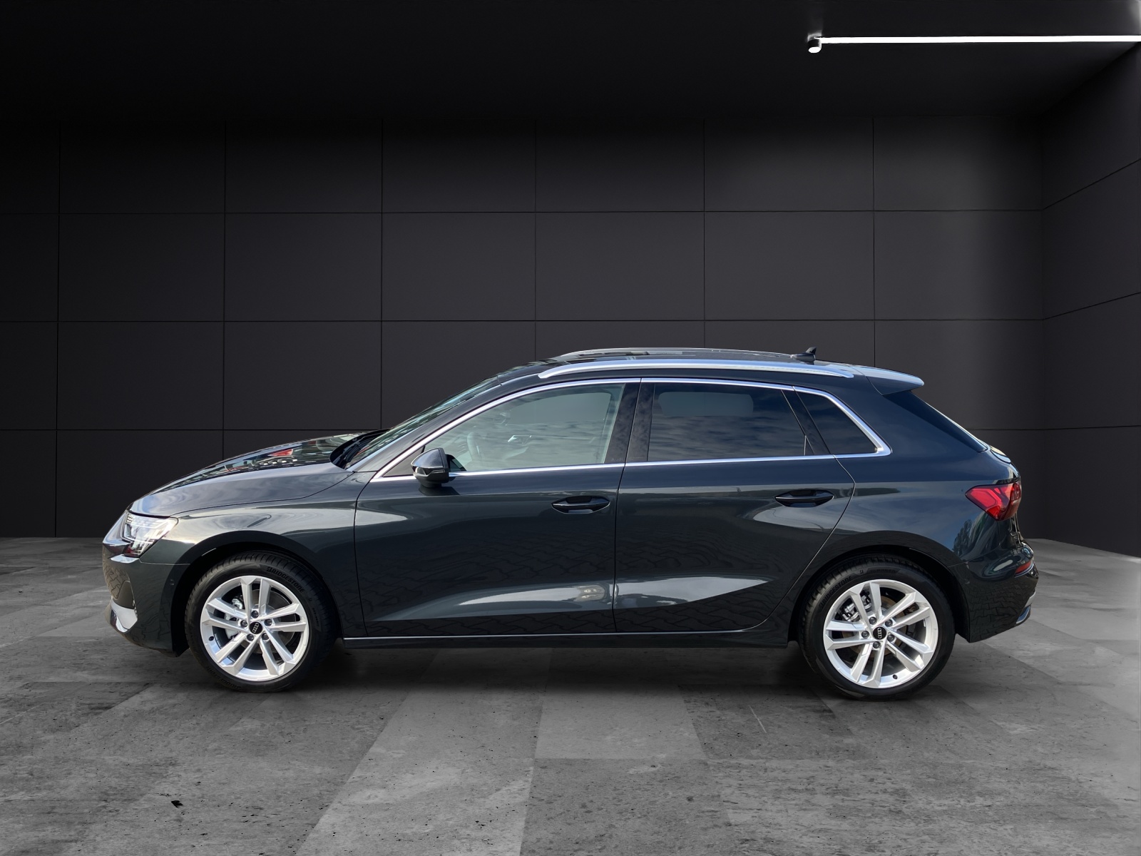 Fahrzeugabbildung Audi Audi A3 Sportback TFSI LED-Scheinw., Navi, Sportsitze, Vorb. AZV,