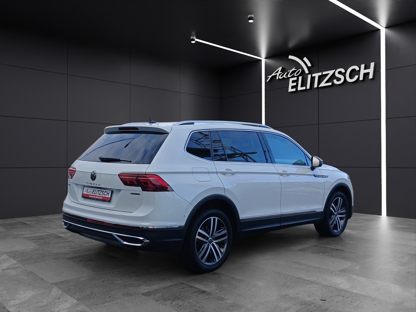 Fahrzeugabbildung Volkswagen Tiguan Allspace TSI Elegance DSG 4M STH Matrix Navi HUD AID ACC RFK Leder