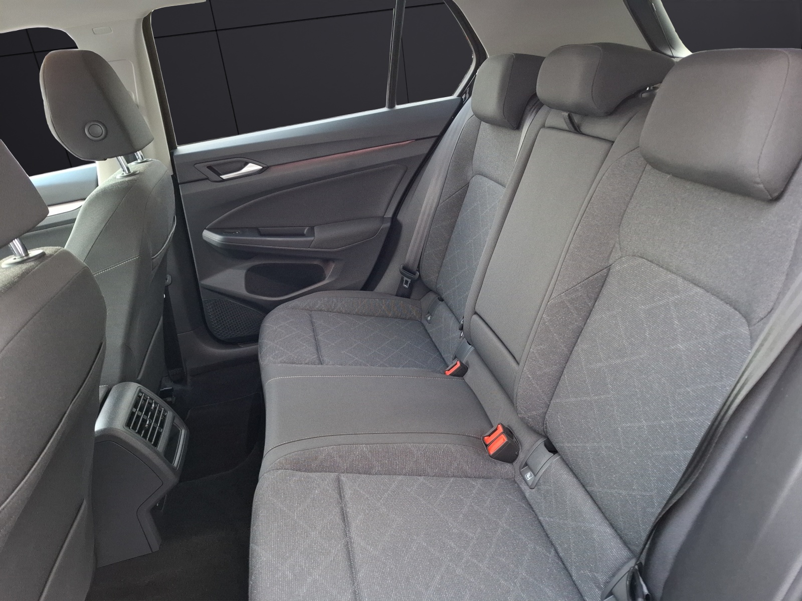 Fahrzeugabbildung Volkswagen Golf VIII TDI Navi ACC PDC SH