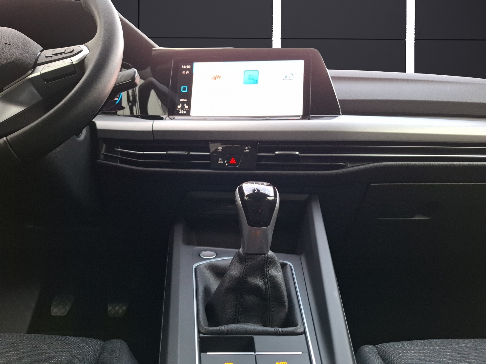 Fahrzeugabbildung Volkswagen Golf VIII TDI Navi ACC PDC SH