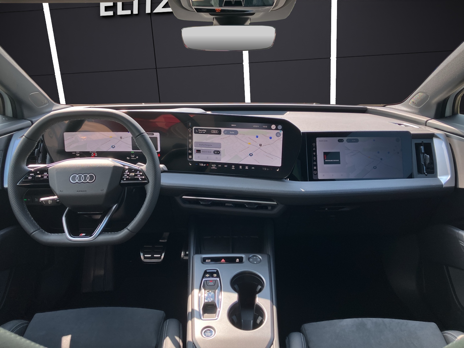 Fahrzeugabbildung Audi Q4 e-tron Sportback 55 e-tron quattro basis LED MMI ACC DAB