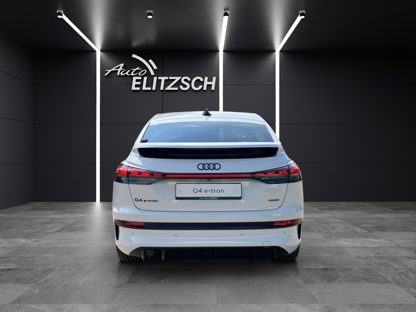 Fahrzeugabbildung Audi Q4 e-tron Sportback 55 e-tron quattro basis LED MMI ACC DAB