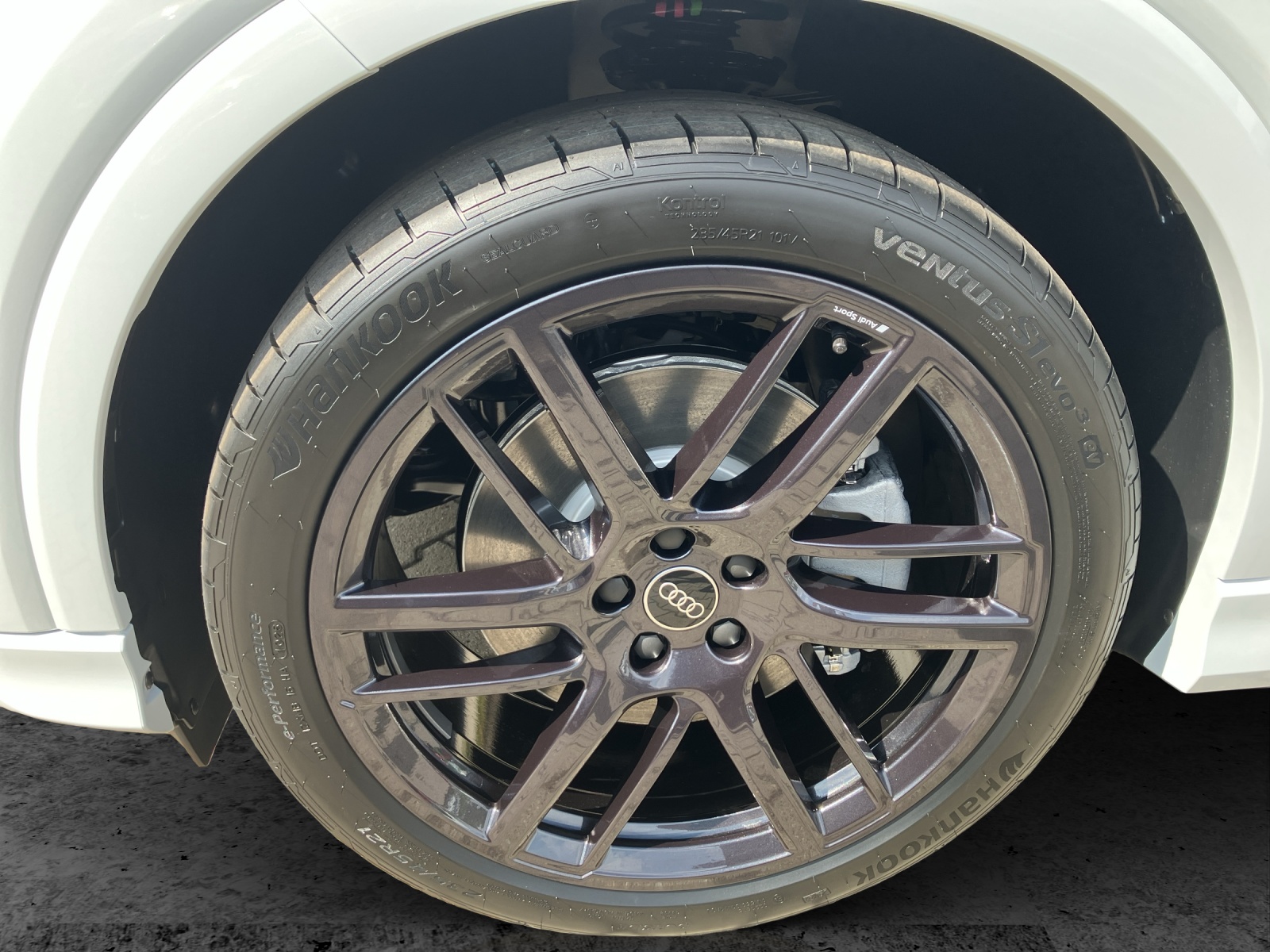Fahrzeugabbildung Audi Q4 e-tron Sportback 55 e-tron quattro basis LED MMI ACC DAB