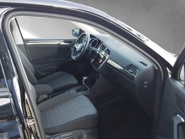 Fahrzeugabbildung Volkswagen Tiguan LIFE LED ACC AHK NAVI RFK LM