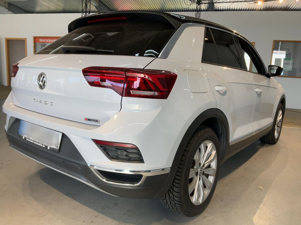 Fahrzeugabbildung Volkswagen T-Roc TSI Sport DSG 4M Standhzg. LED Navi ACC SHZ PDC