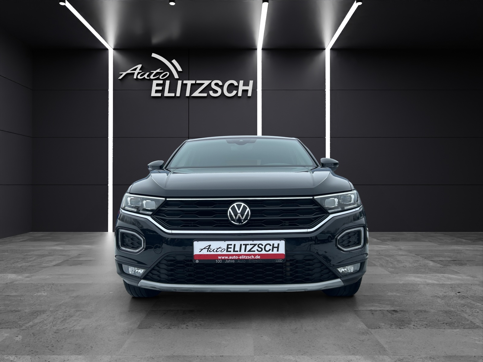 Fahrzeugabbildung Volkswagen T-Roc TSI Sport DSG 4M LED Navi ACC RFK SH