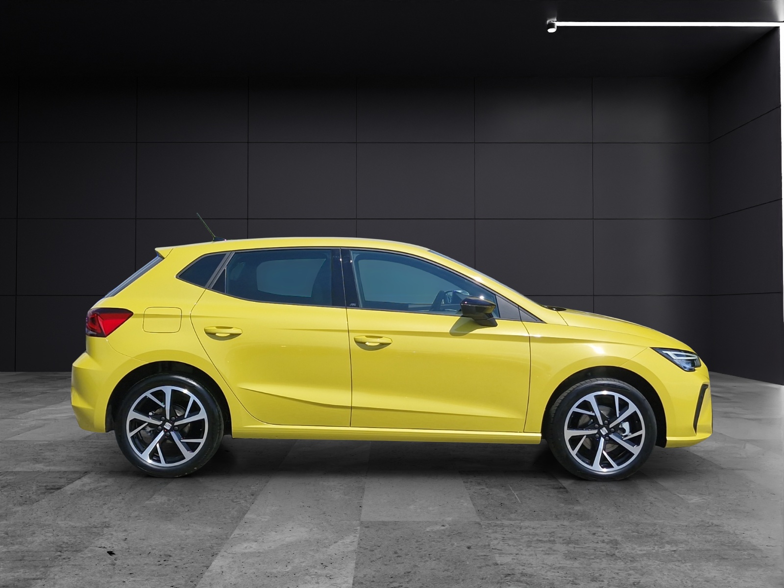 Fahrzeugabbildung SEAT Ibiza FR Black Edition LED RFK ACC VC SH