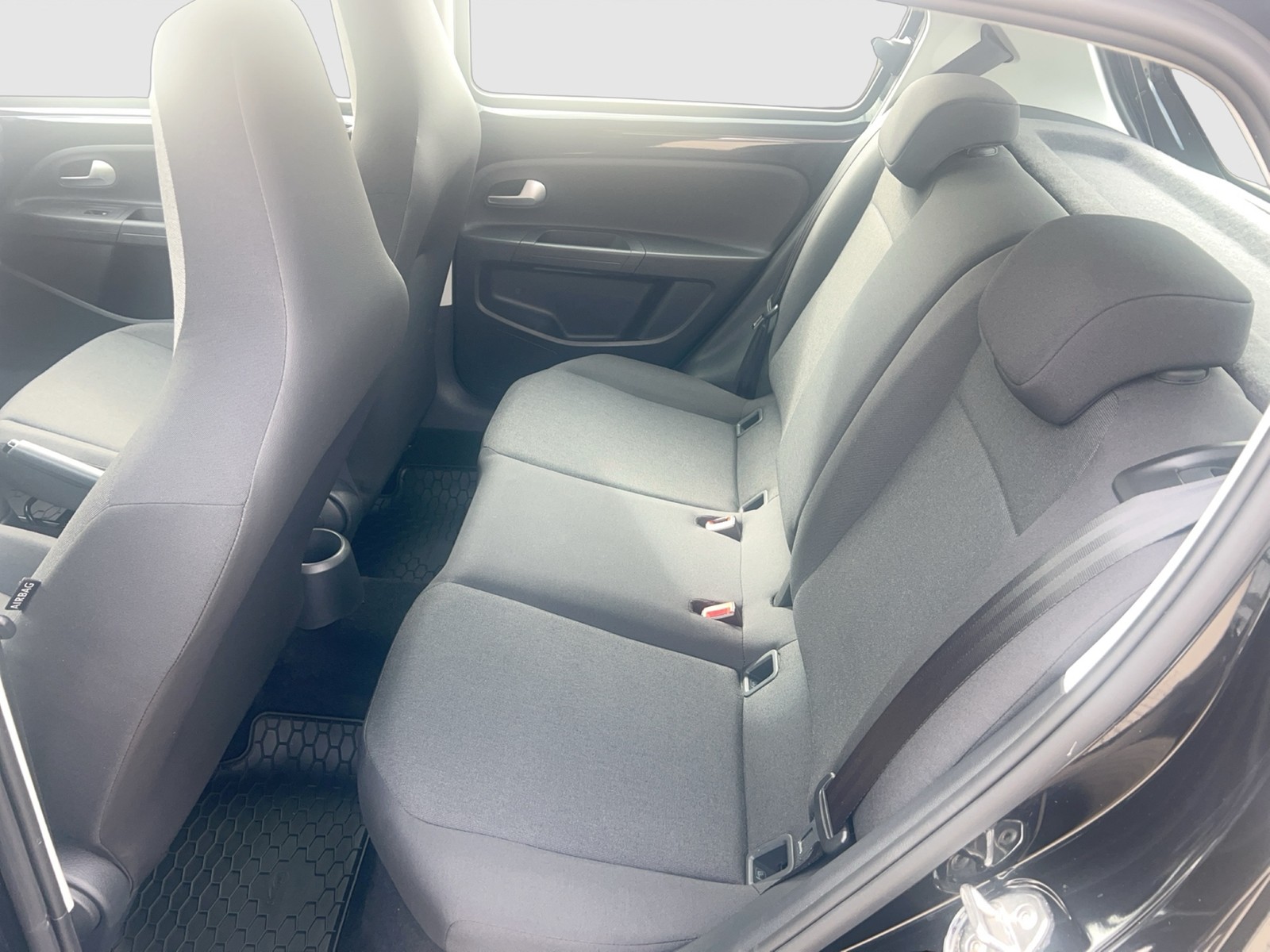 Fahrzeugabbildung Volkswagen up! 1.0 RFK NSW CLIMATIC SHZ GRA PDC