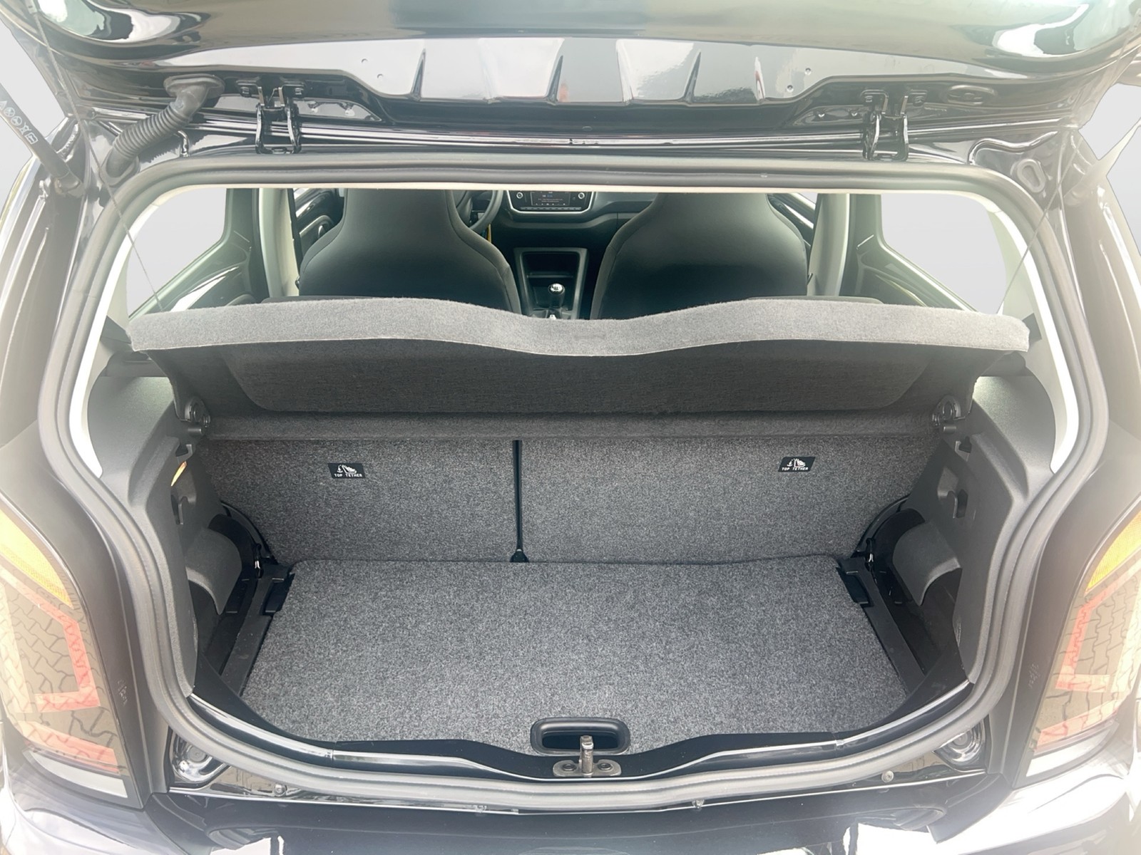 Fahrzeugabbildung Volkswagen up! 1.0 RFK NSW CLIMATIC SHZ GRA PDC