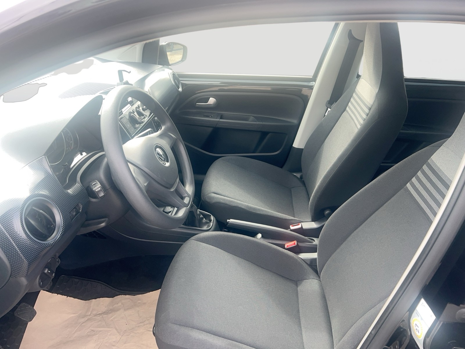Fahrzeugabbildung Volkswagen up! 1.0 RFK NSW CLIMATIC SHZ GRA PDC